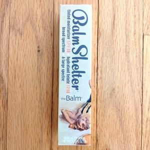 theBalm brand tinted moisturizer with SPF, color light - brand new in box